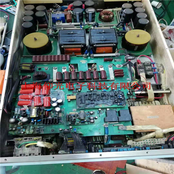 施耐德變頻器上電報 InFb內部溫度傳感器故障維修到上海仰光電子