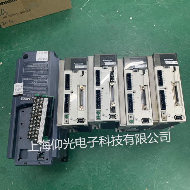 松下伺服驅(qū)動器A6系列顯示Err13.0報(bào)警代碼維修
