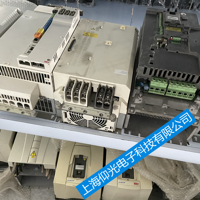 專業(yè)維修ABB伺服驅(qū)動器-MotiFlex e180驅(qū)動器報(bào)警E1025維修