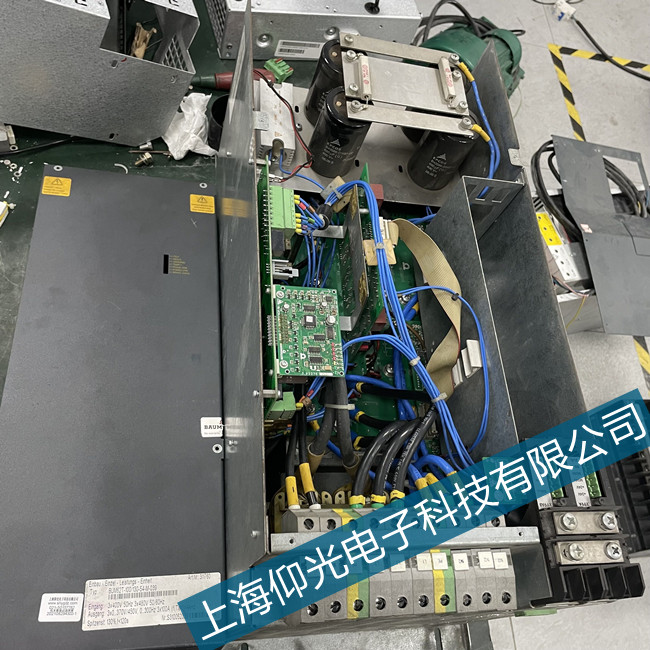 鮑米勒驅(qū)動器指示燈一直閃2020故障代碼維修點