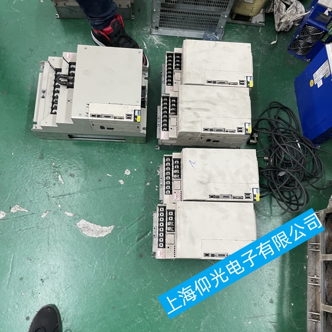 ���b�ИI(y��)YASKAWA�����ŷ��(q��)��(d��ng)��ģ�Kֱ���^(gu��)�����ϾS�ޮ�(d��ng)���޺�