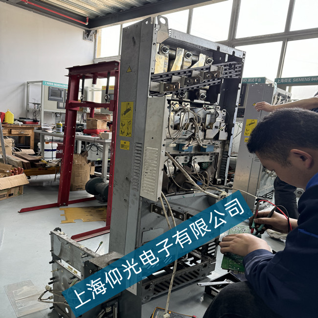 �Ϻ�����Ԕ��(x��)̽ӑABB ACS580׃�l��ͻȻͣ�C(j��)�Ĺ��ϾS���^�̼��S�޼���